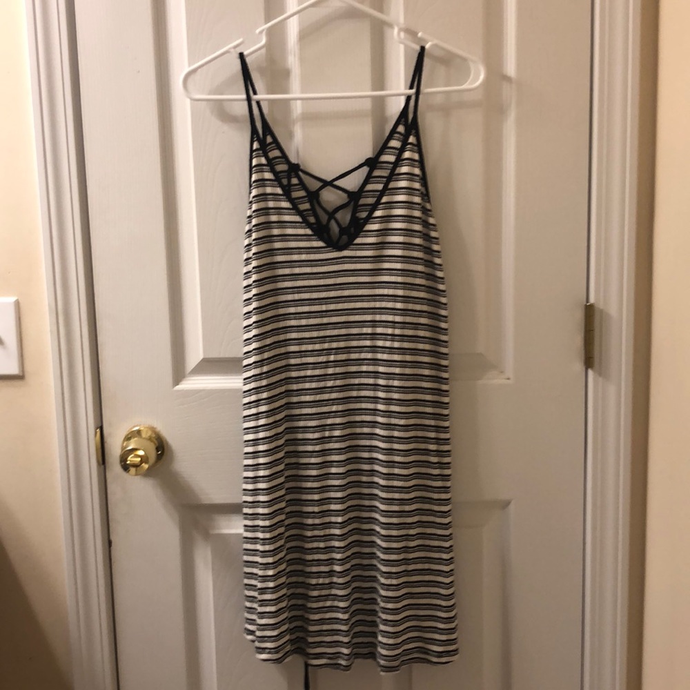 🌼Forever 21 Lace-up Back Striped Summer Dress